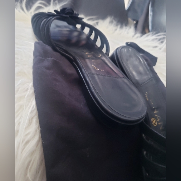💎CHANEL CAMELLIA FLOWER BLACK LEATHER SANDALS | SIZE EU 36 US 6 - Picture 5 of 12